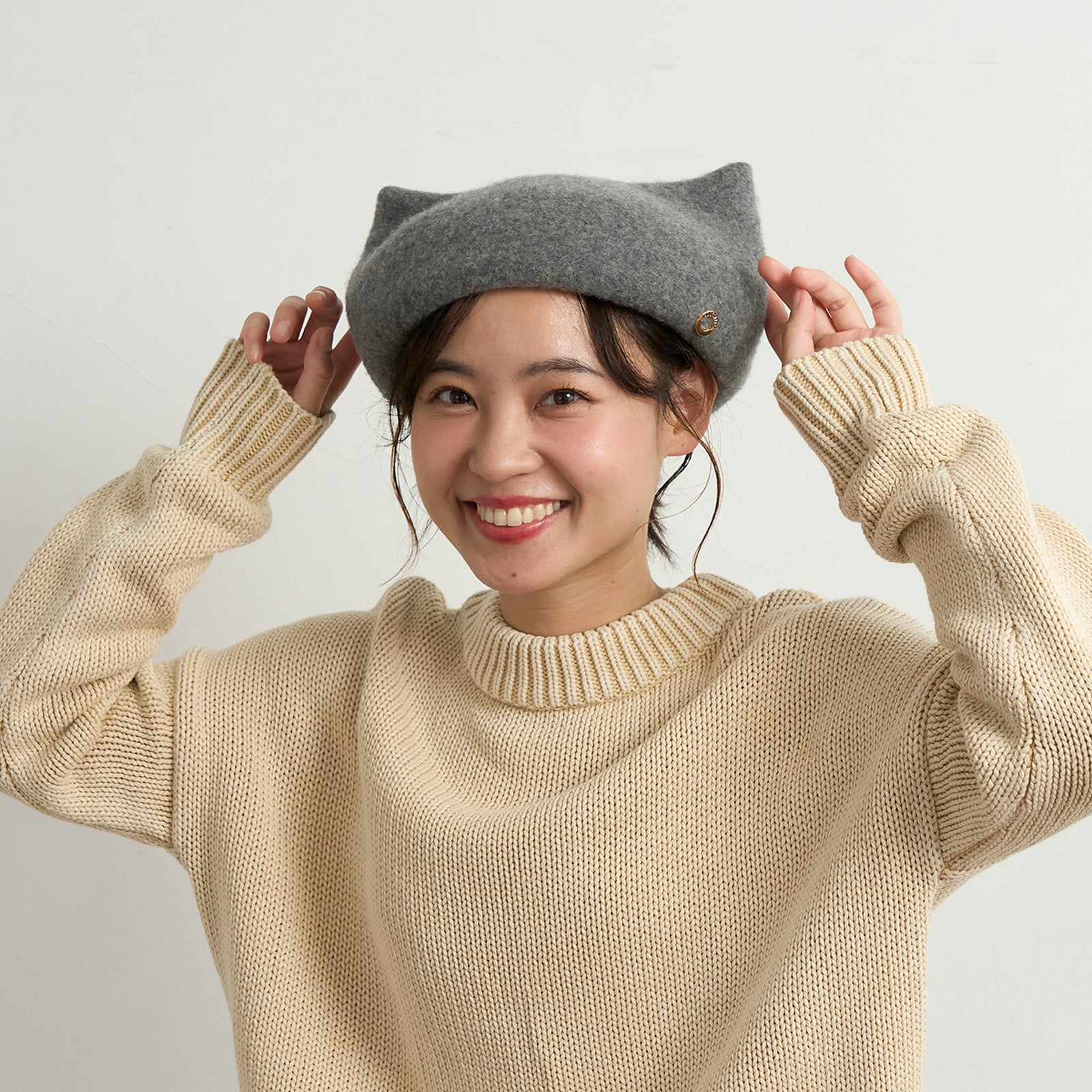 ポンポンネコベレー/黒猫