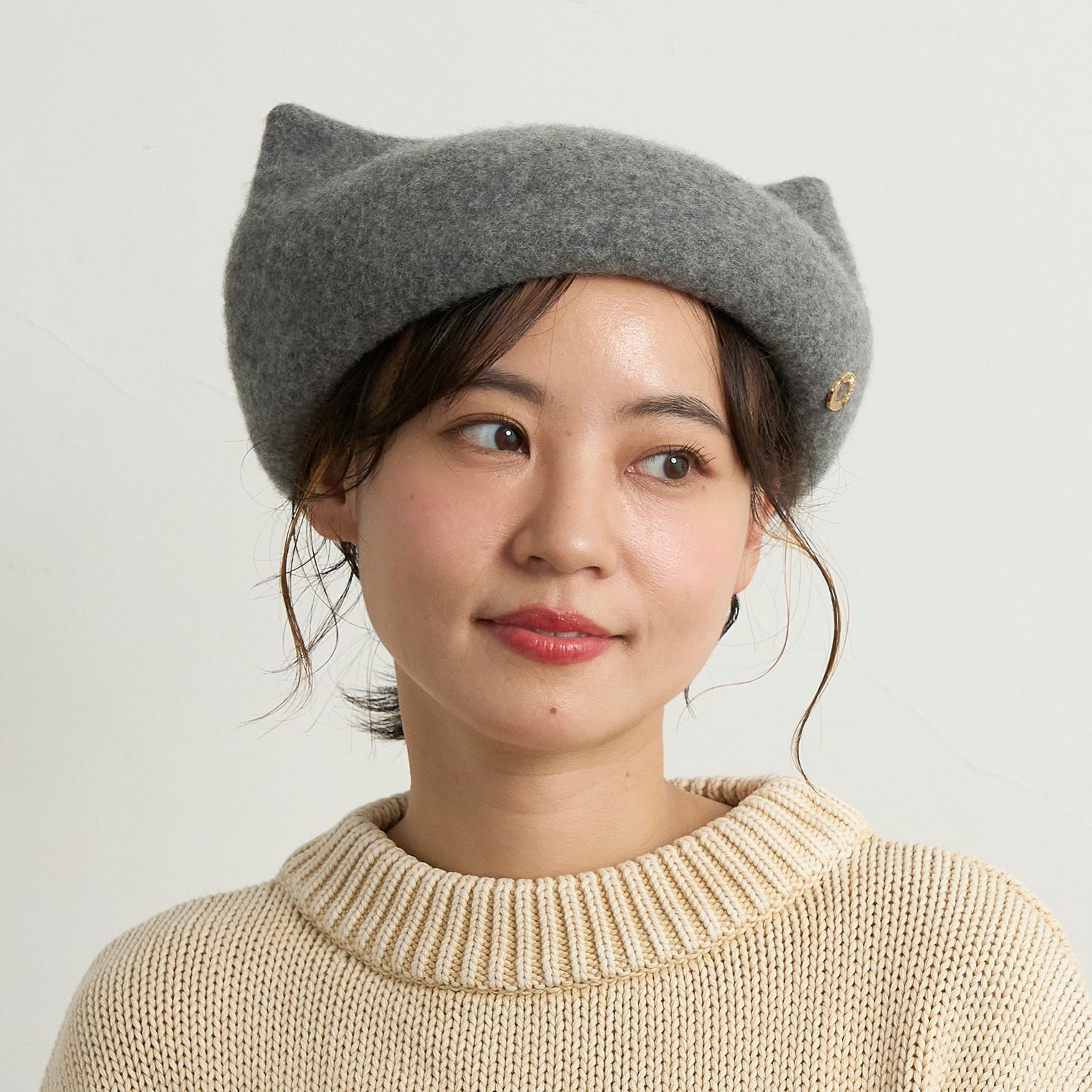 ポンポンネコベレー/黒猫