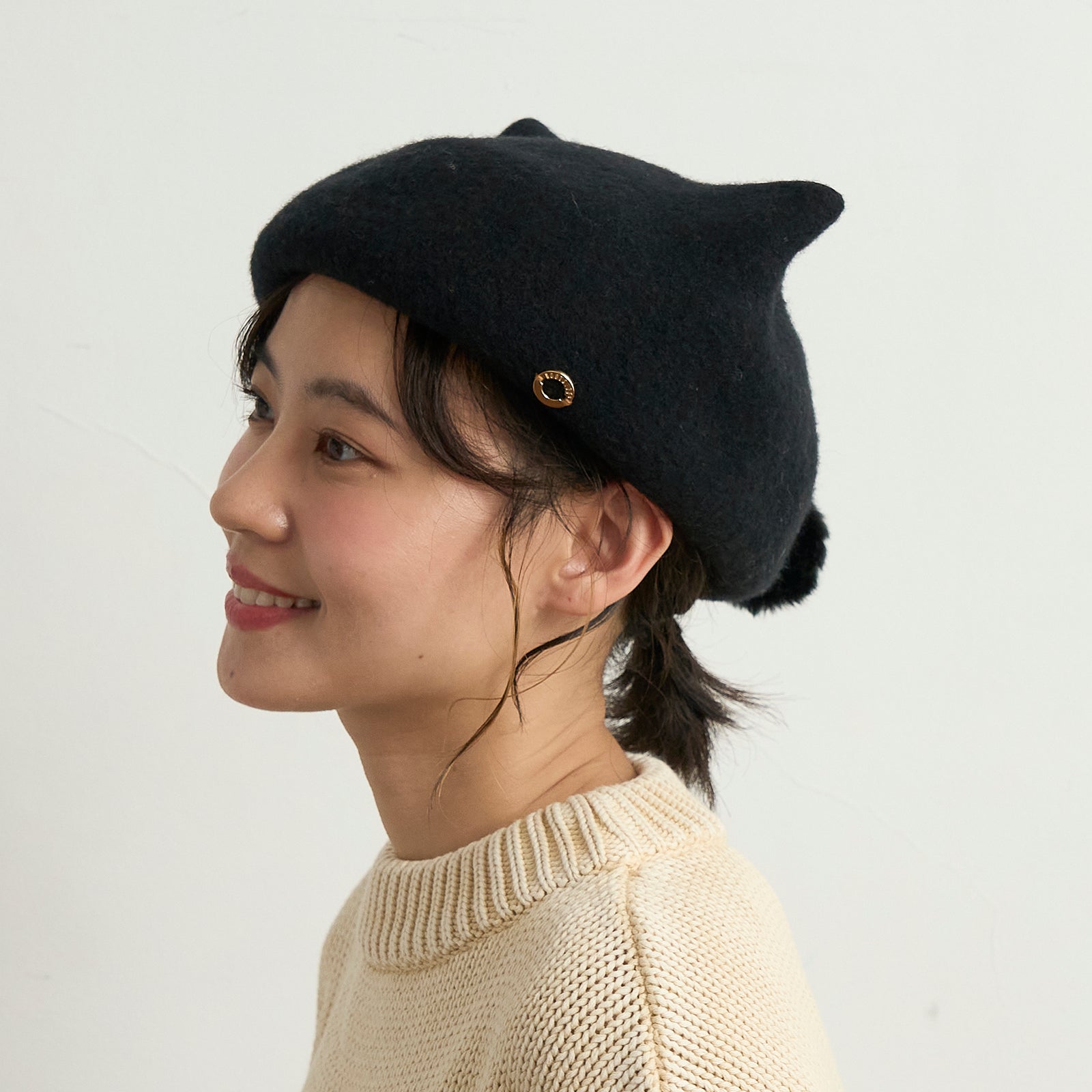 ポンポンネコベレー/黒猫