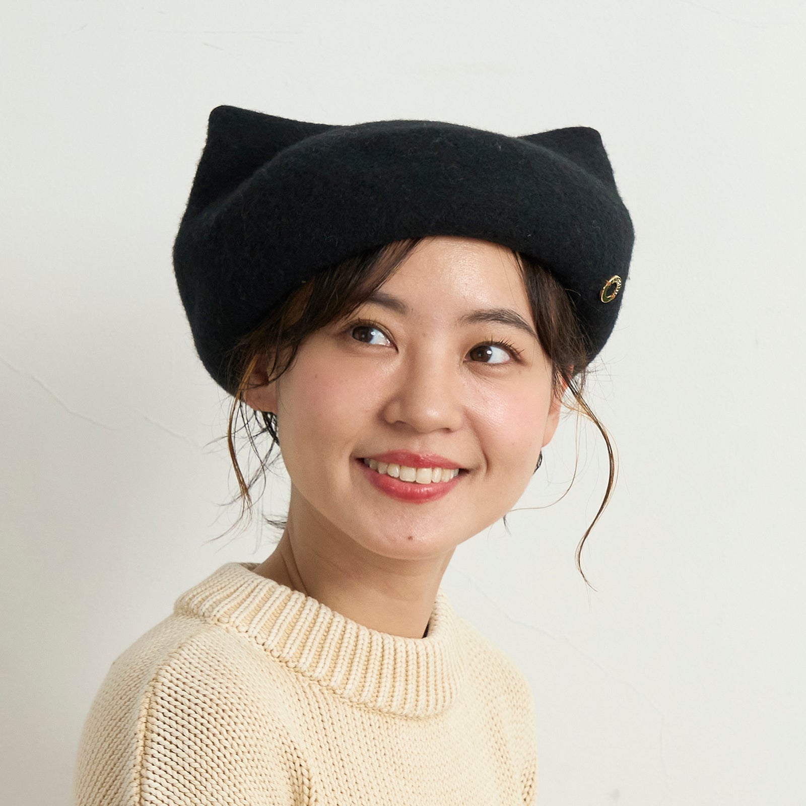 ポンポンネコベレー/黒猫