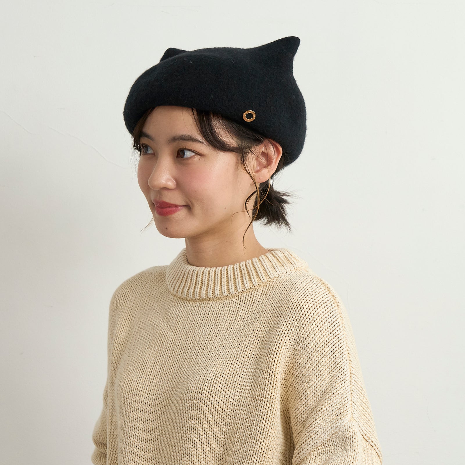 ポンポンネコベレー/黒猫