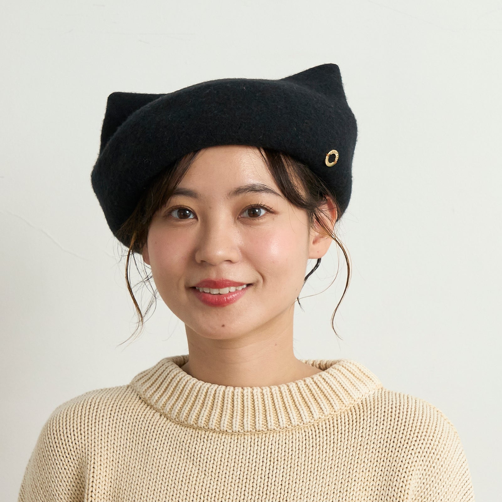 ポンポンネコベレー/黒猫