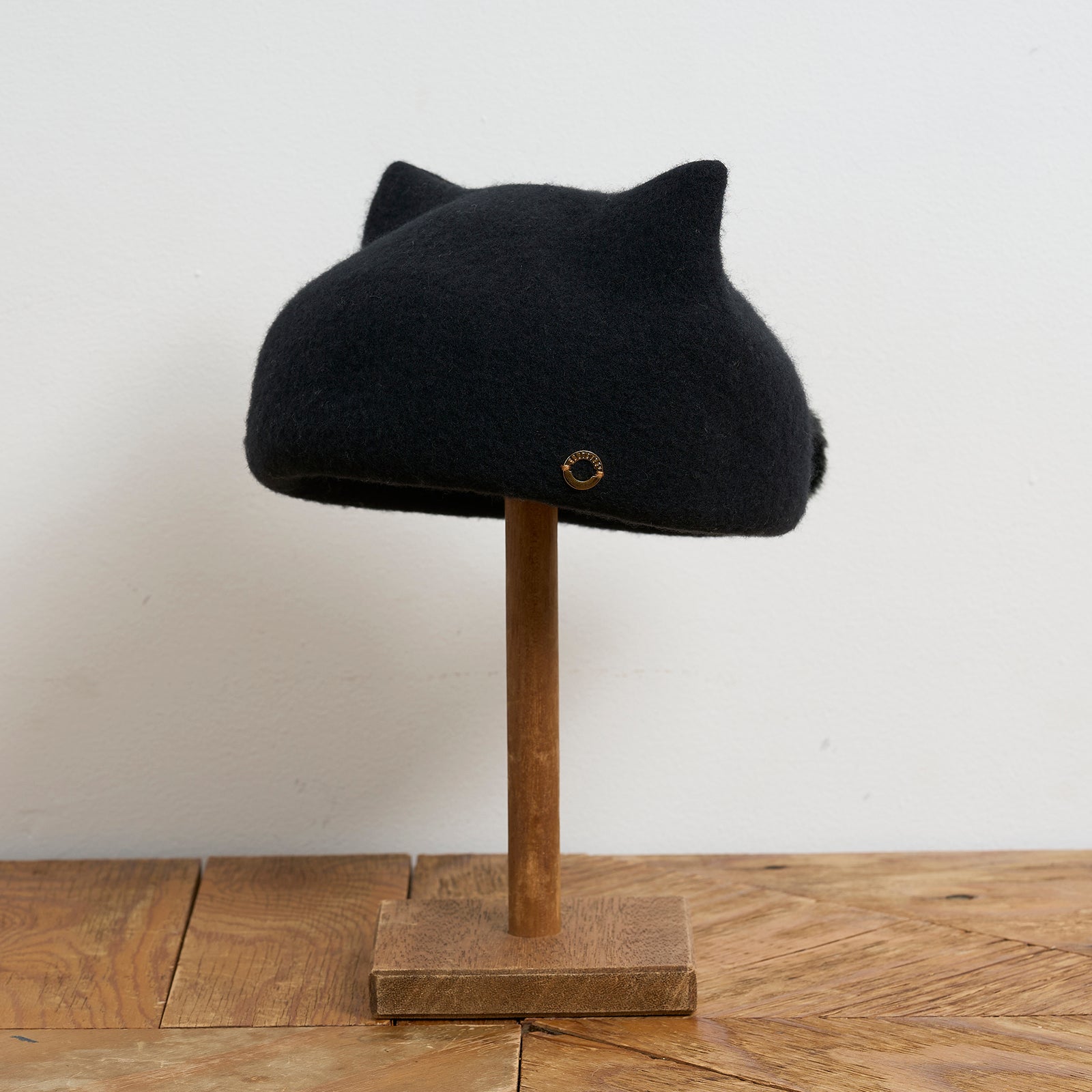 ポンポンネコベレー/黒猫