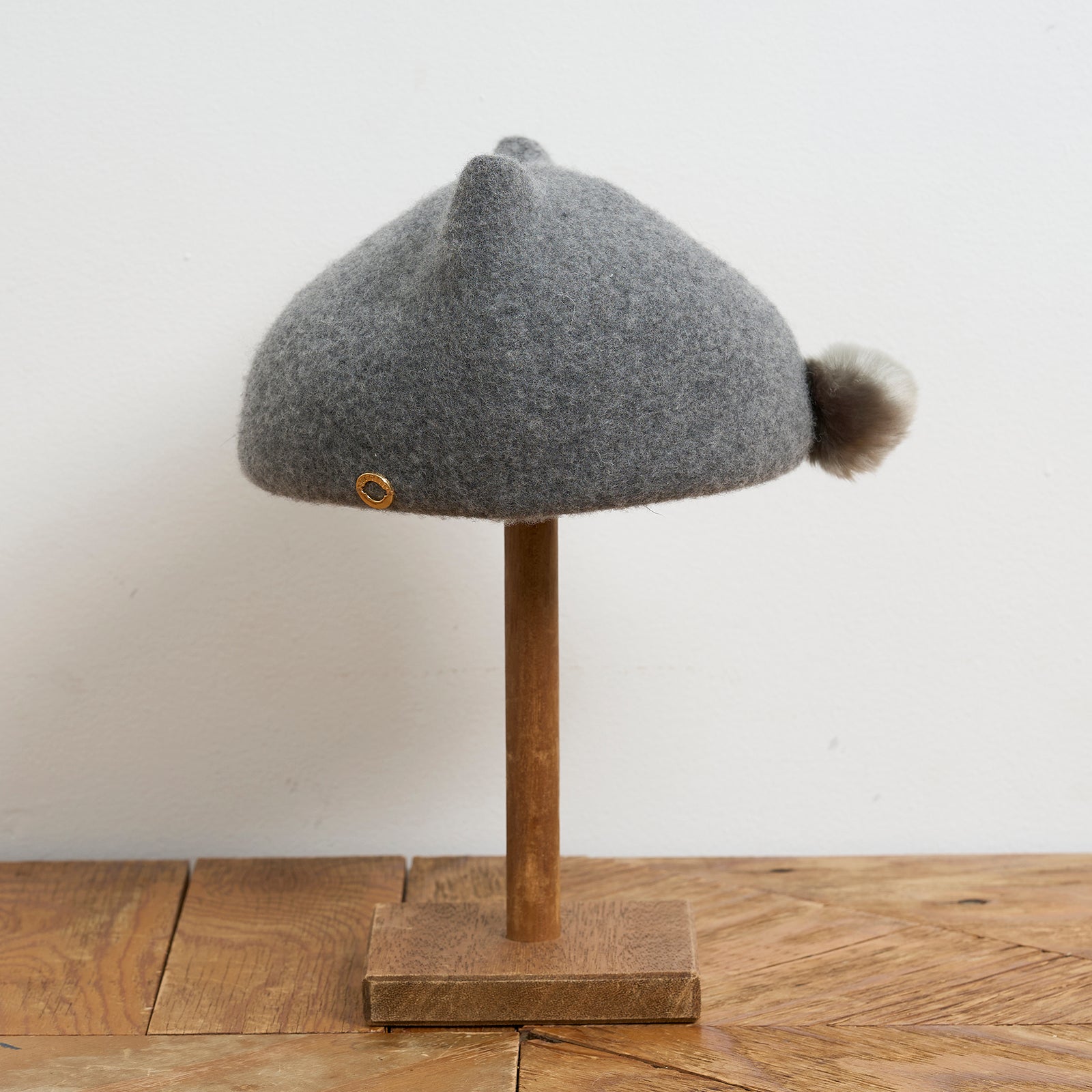 ポンポンネコベレー/黒猫