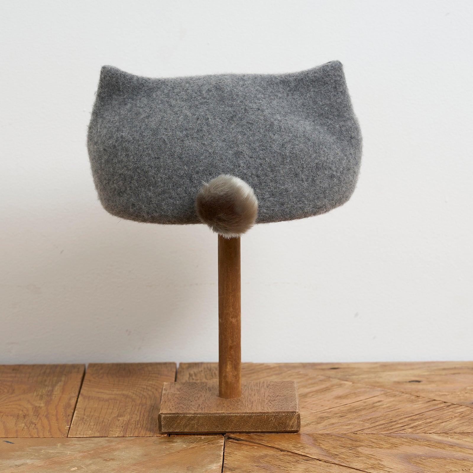 ポンポンネコベレー/黒猫