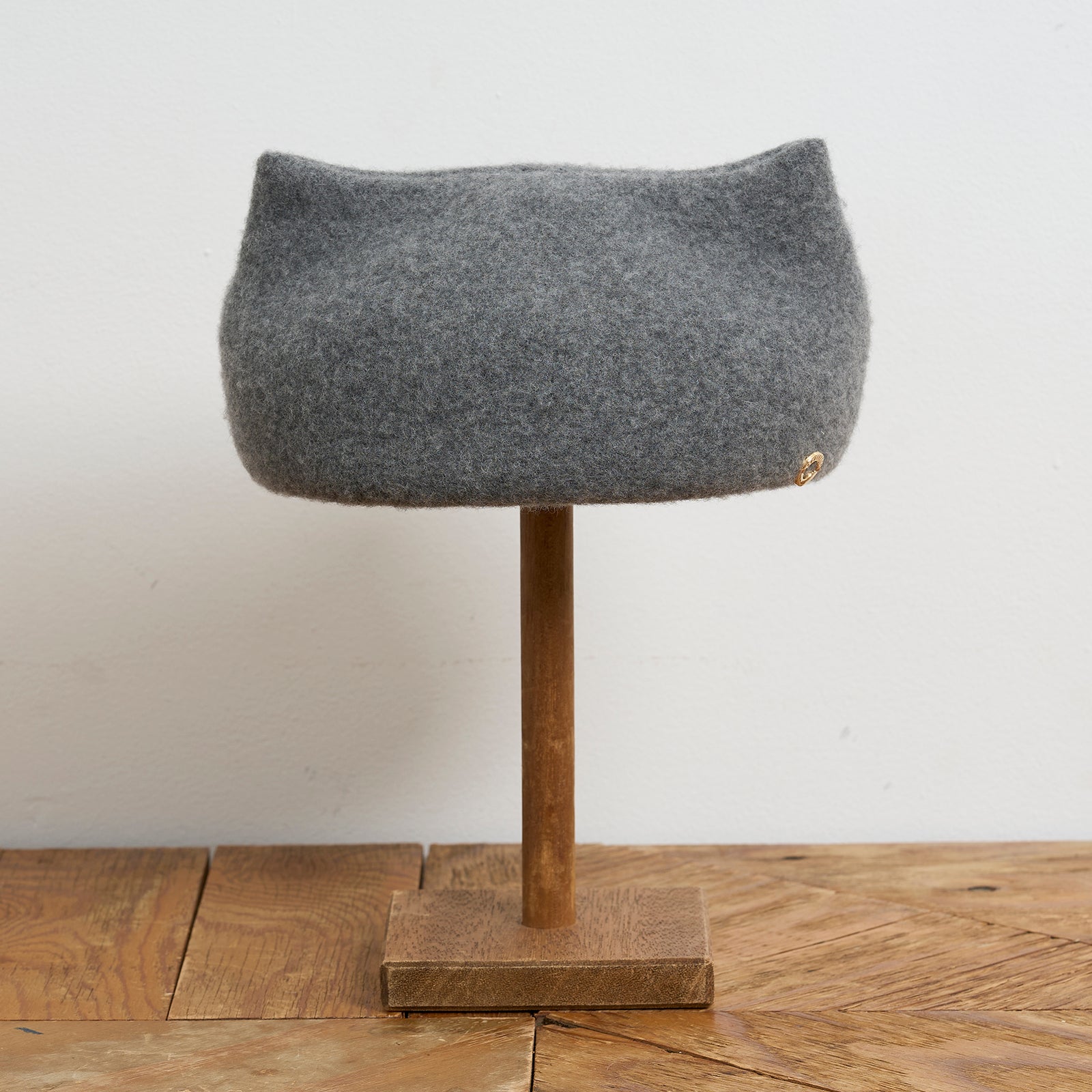 ポンポンネコベレー/黒猫