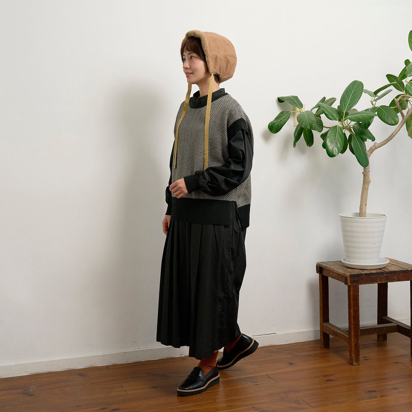 スエードボンネットフード