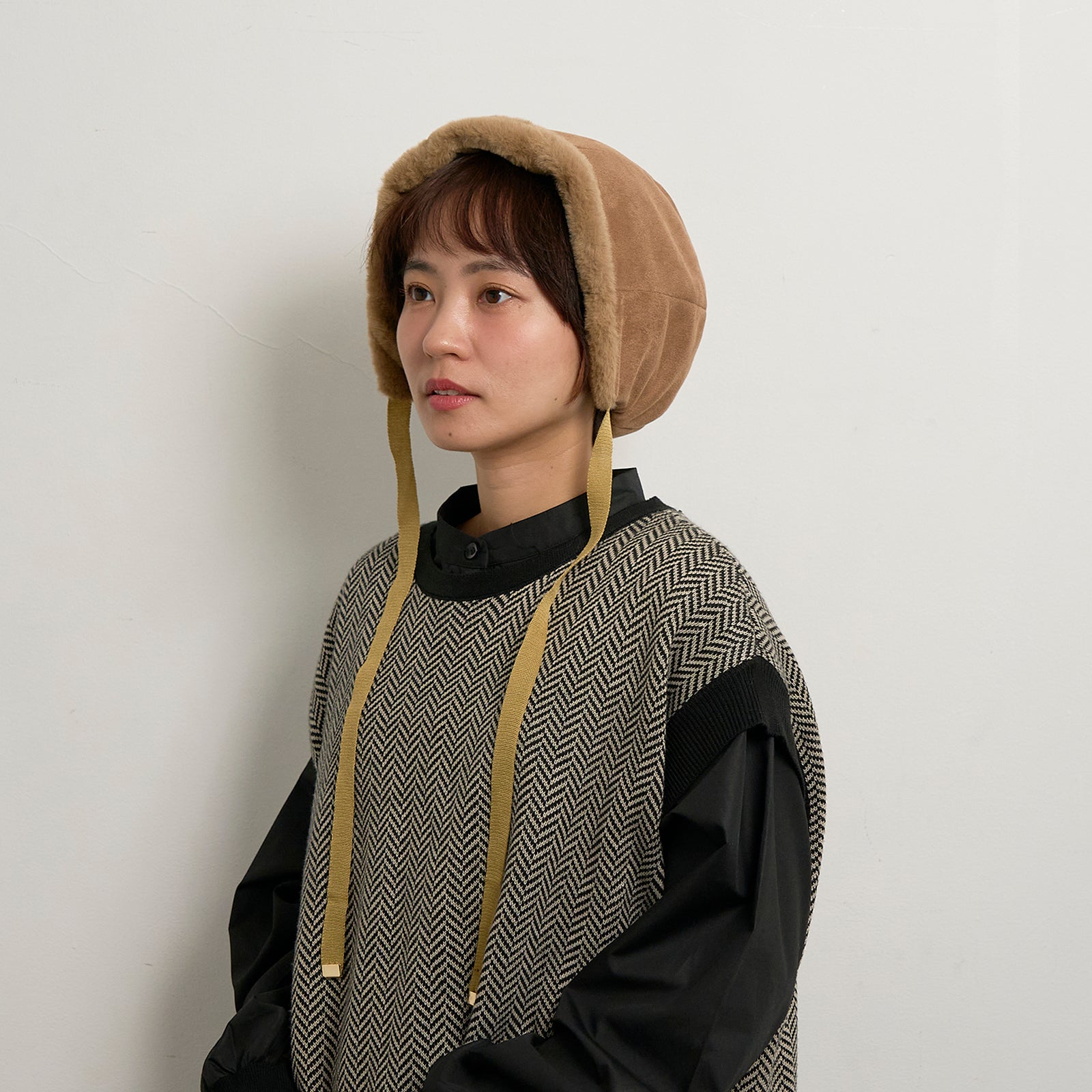 スエードボンネットフード