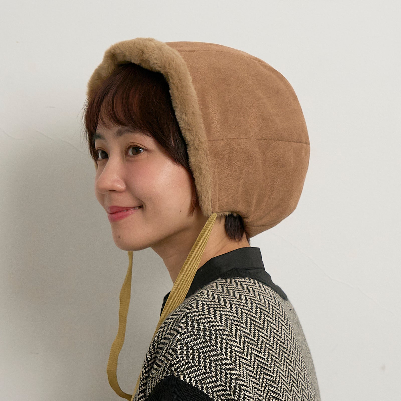 スエードボンネットフード