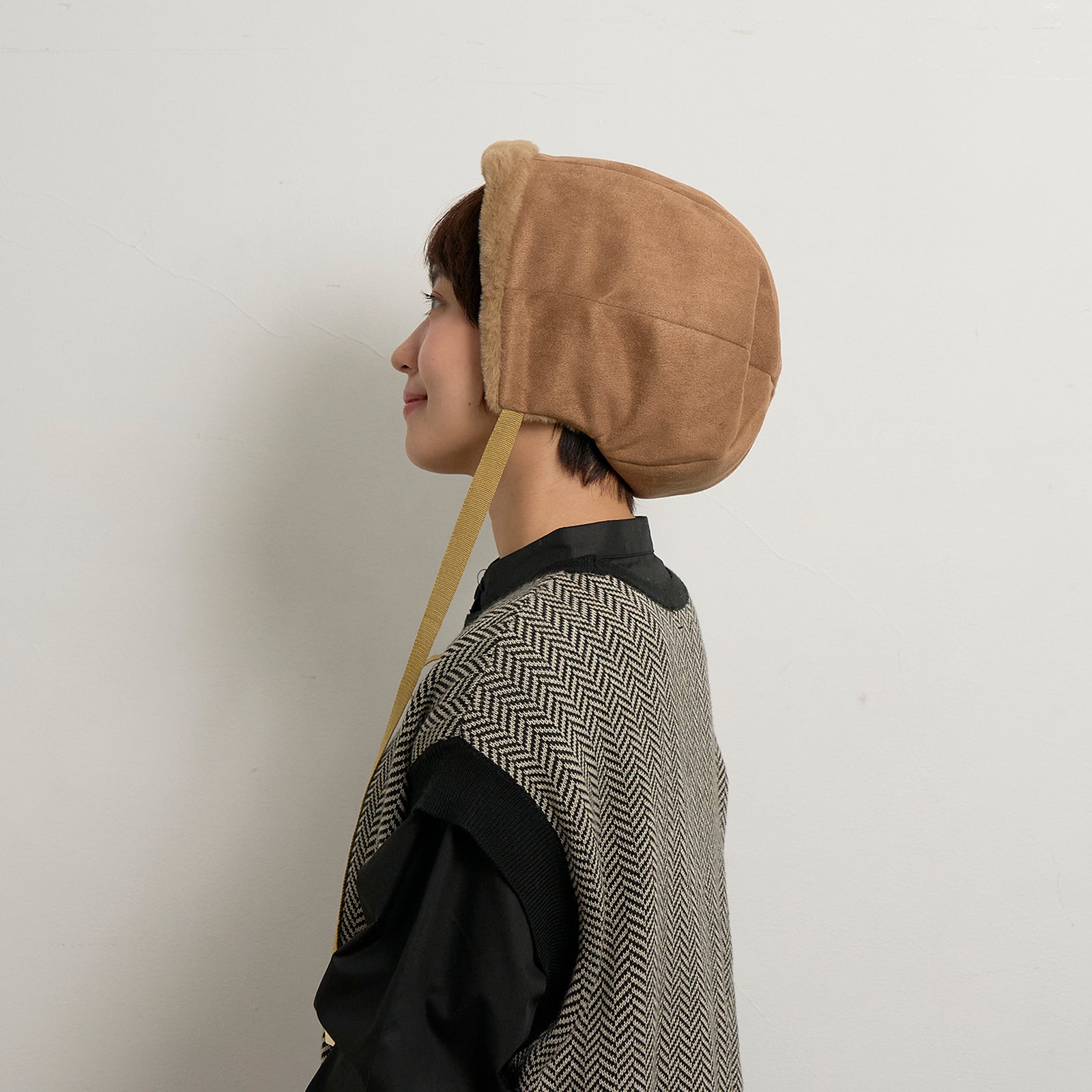 スエードボンネットフード