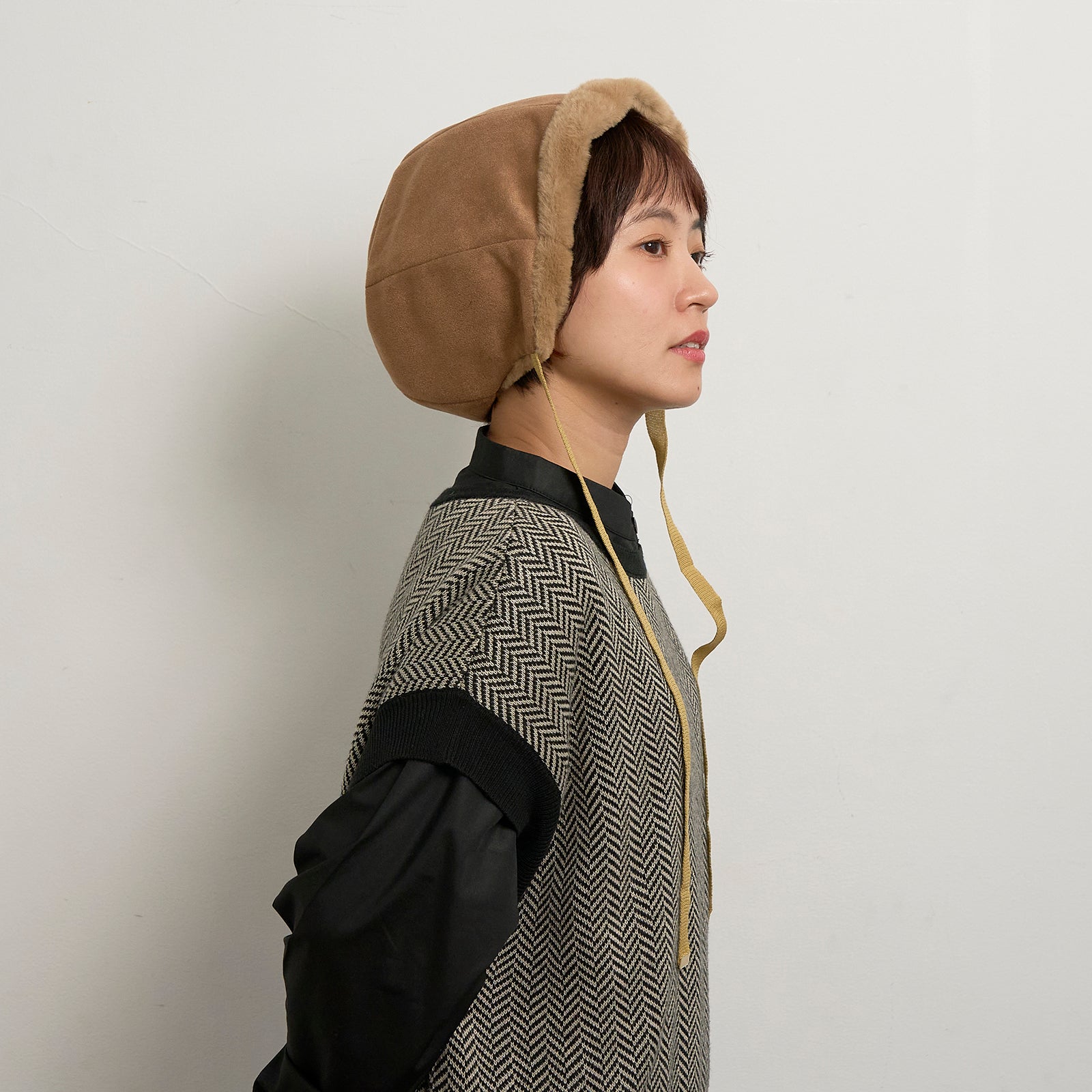 スエードボンネットフード