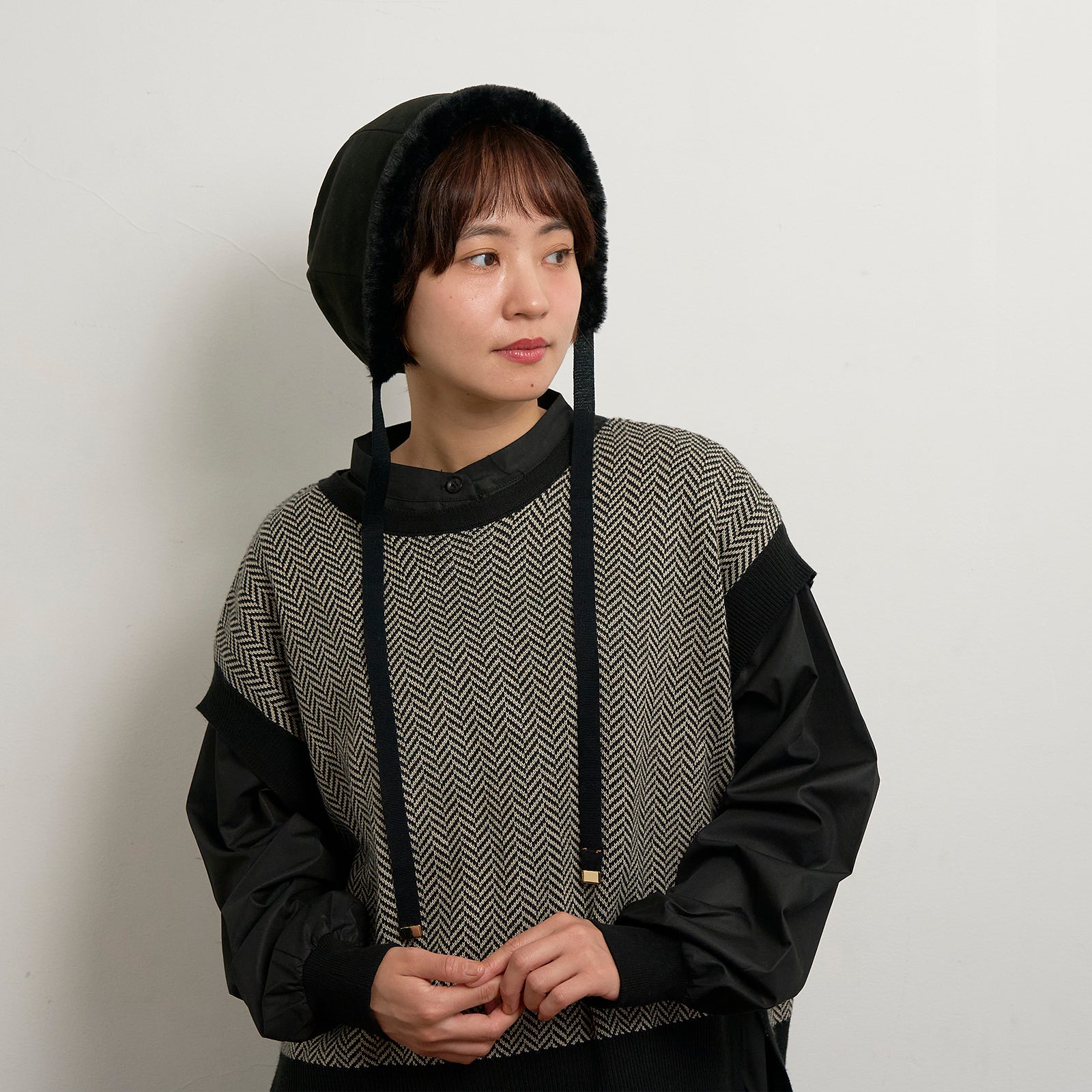 スエードボンネットフード