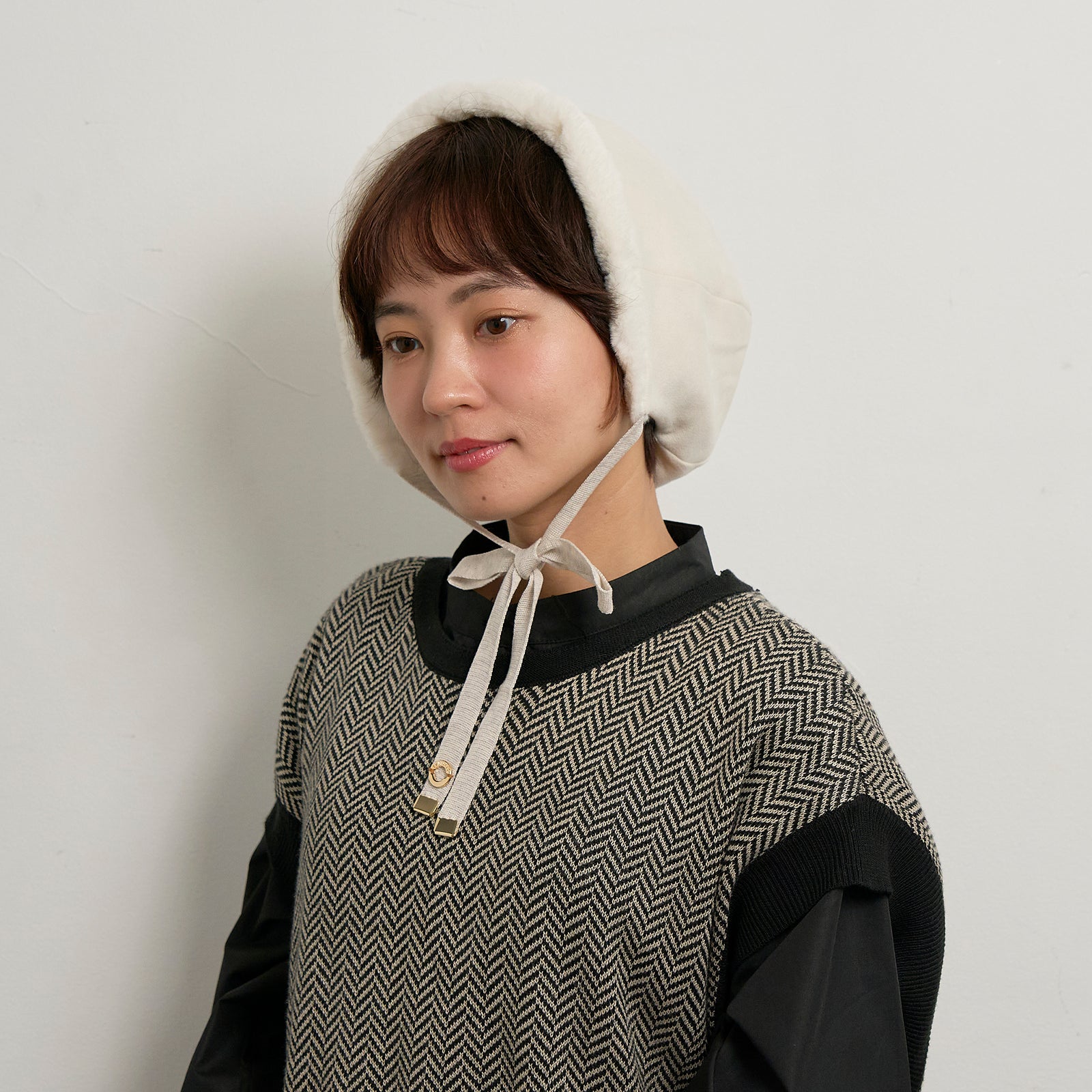 スエードボンネットフード