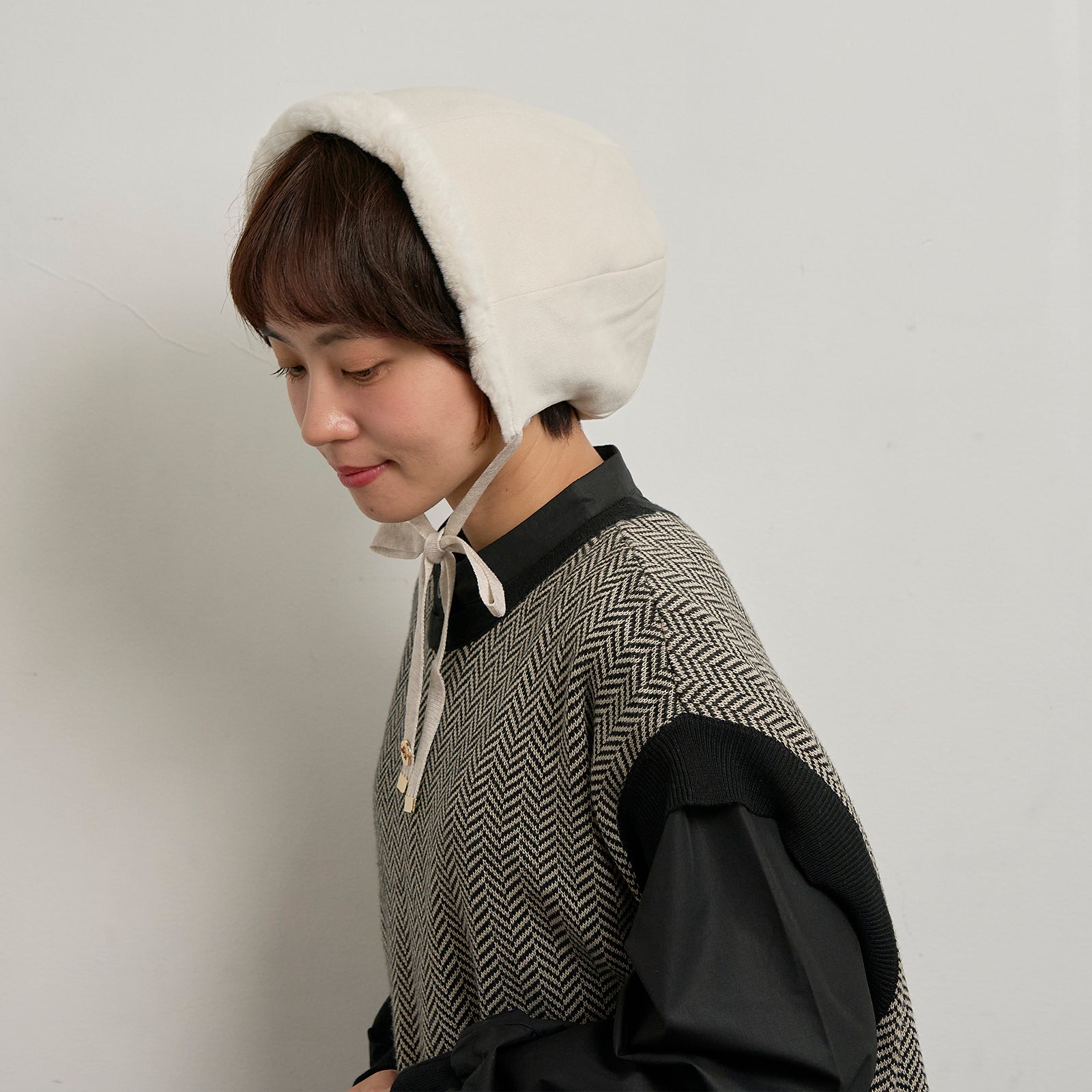 スエードボンネットフード