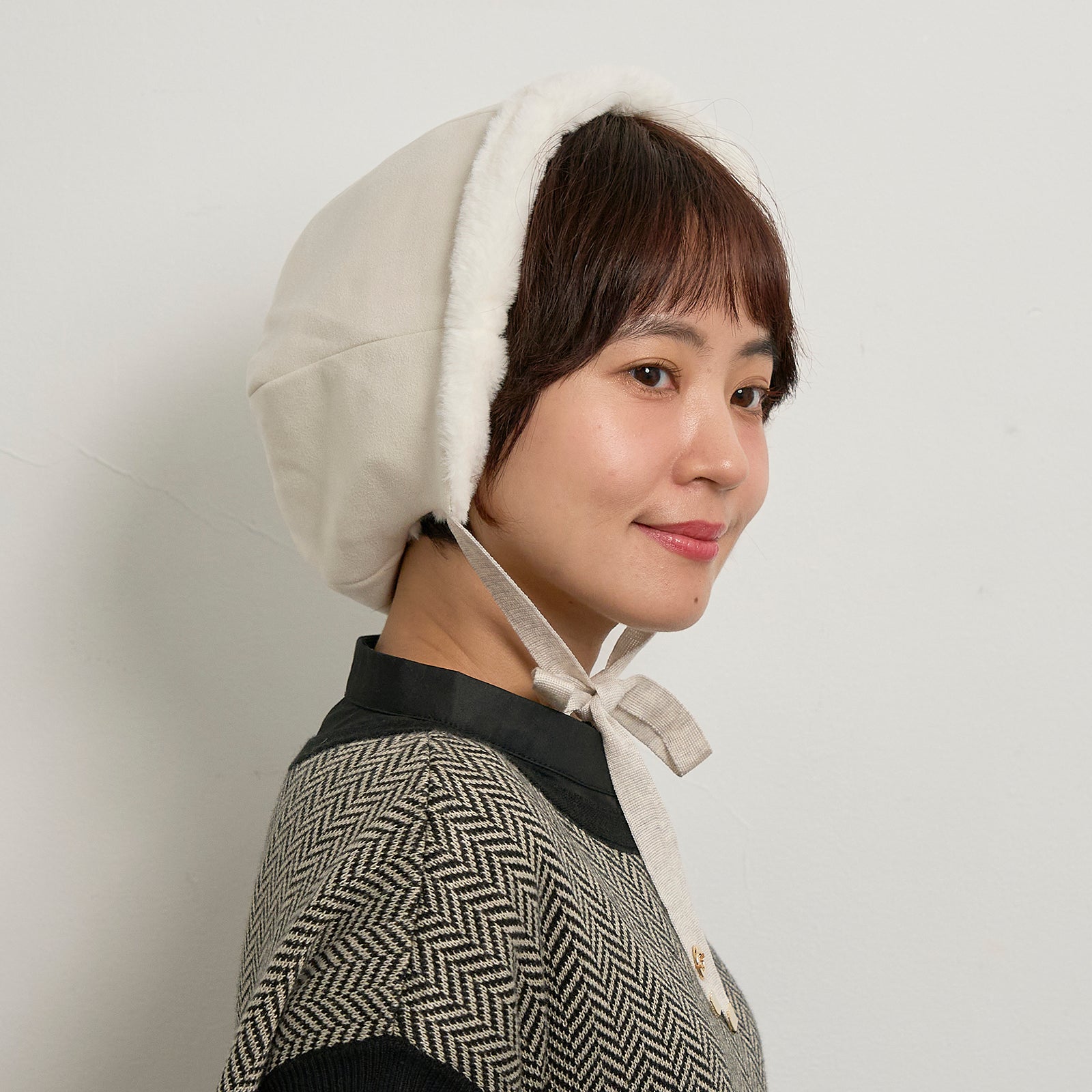 スエードボンネットフード