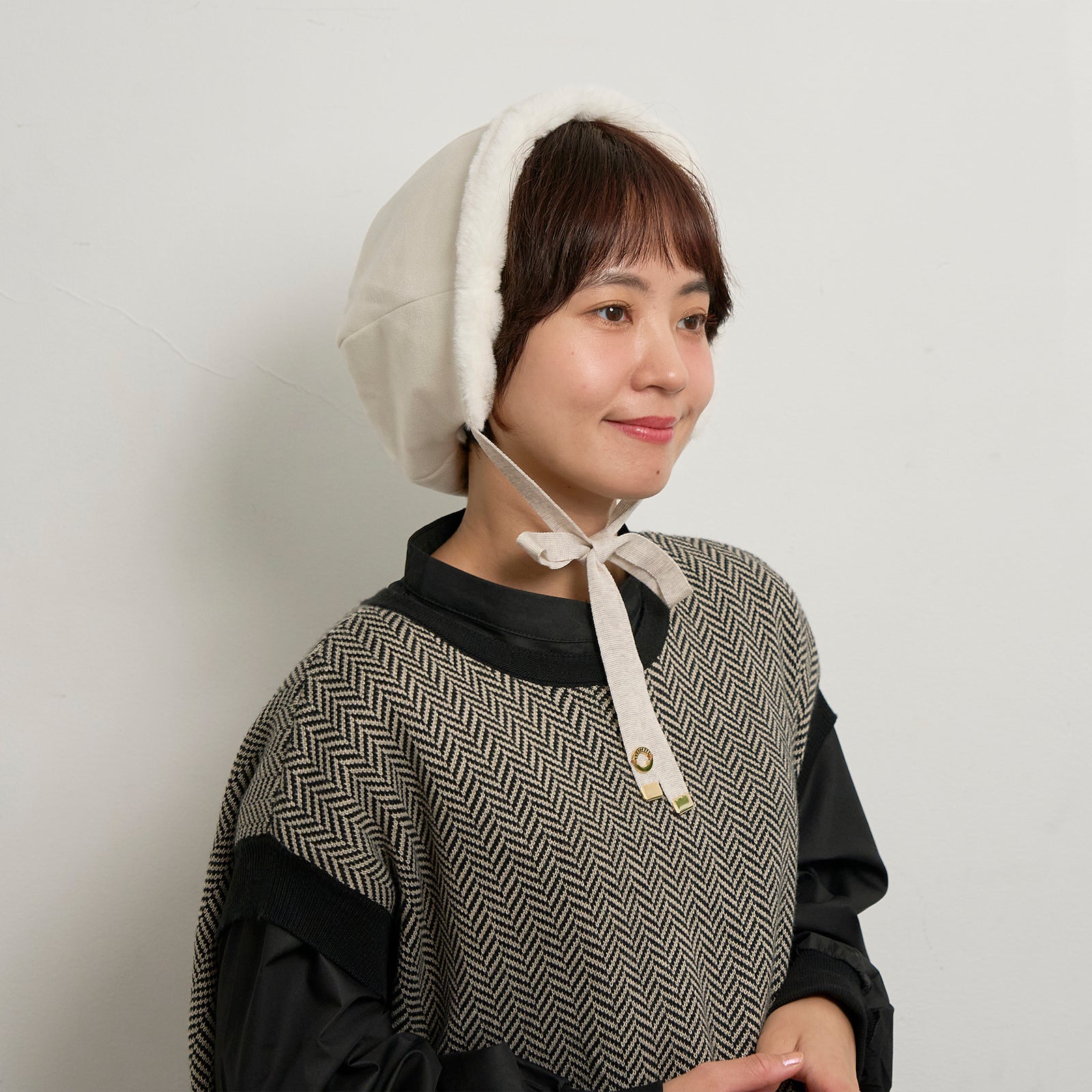 スエードボンネットフード