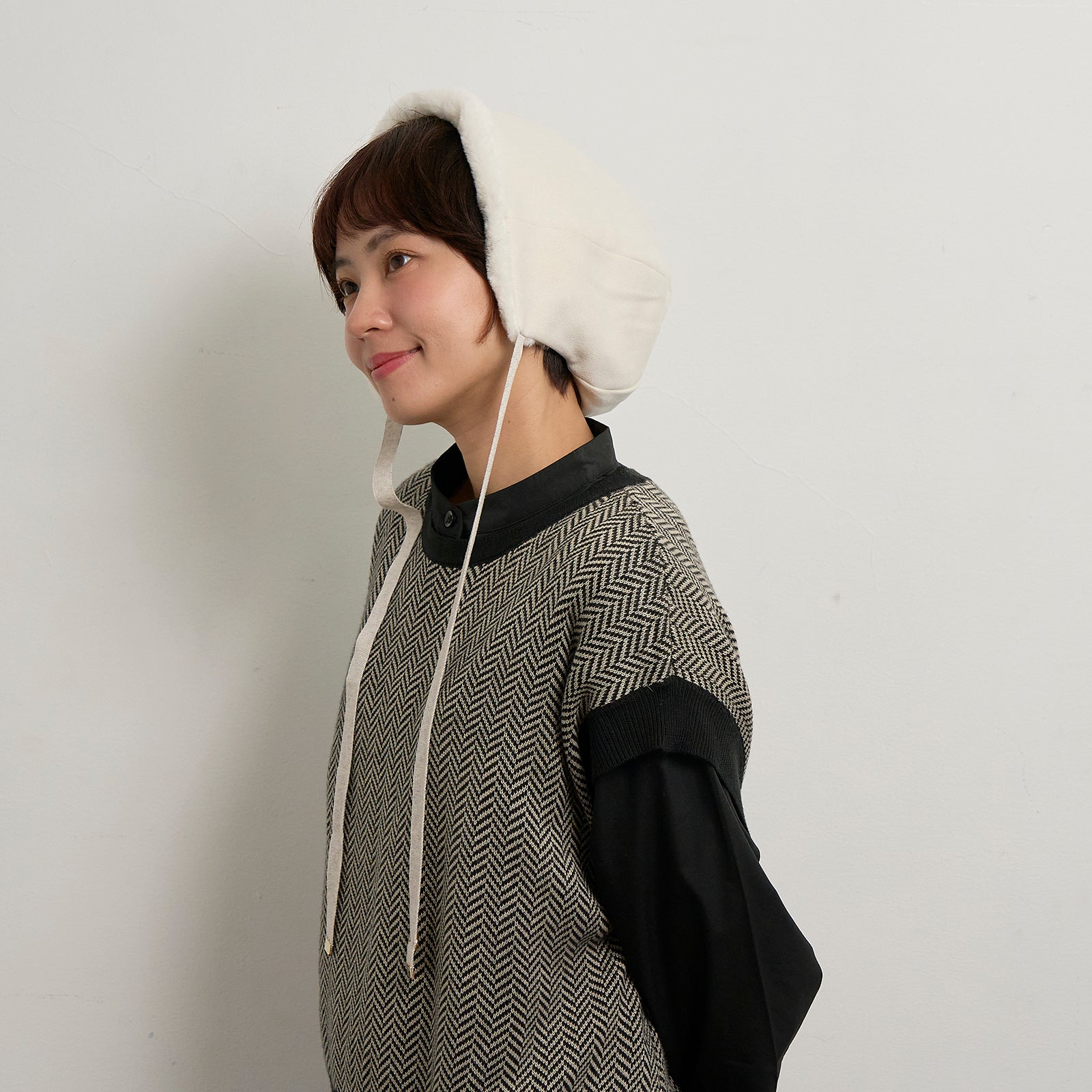 スエードボンネットフード