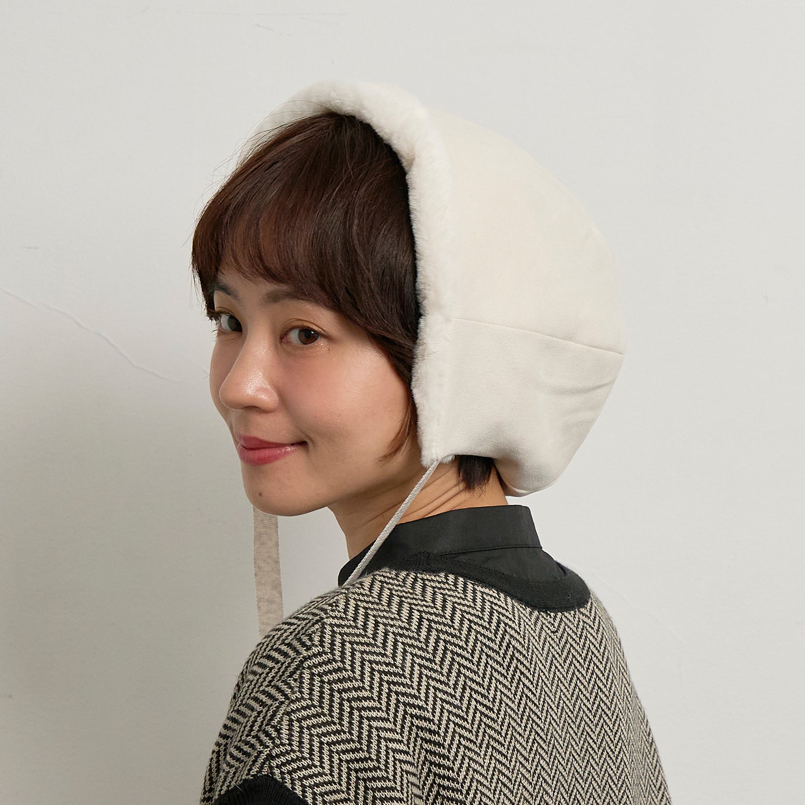 スエードボンネットフード