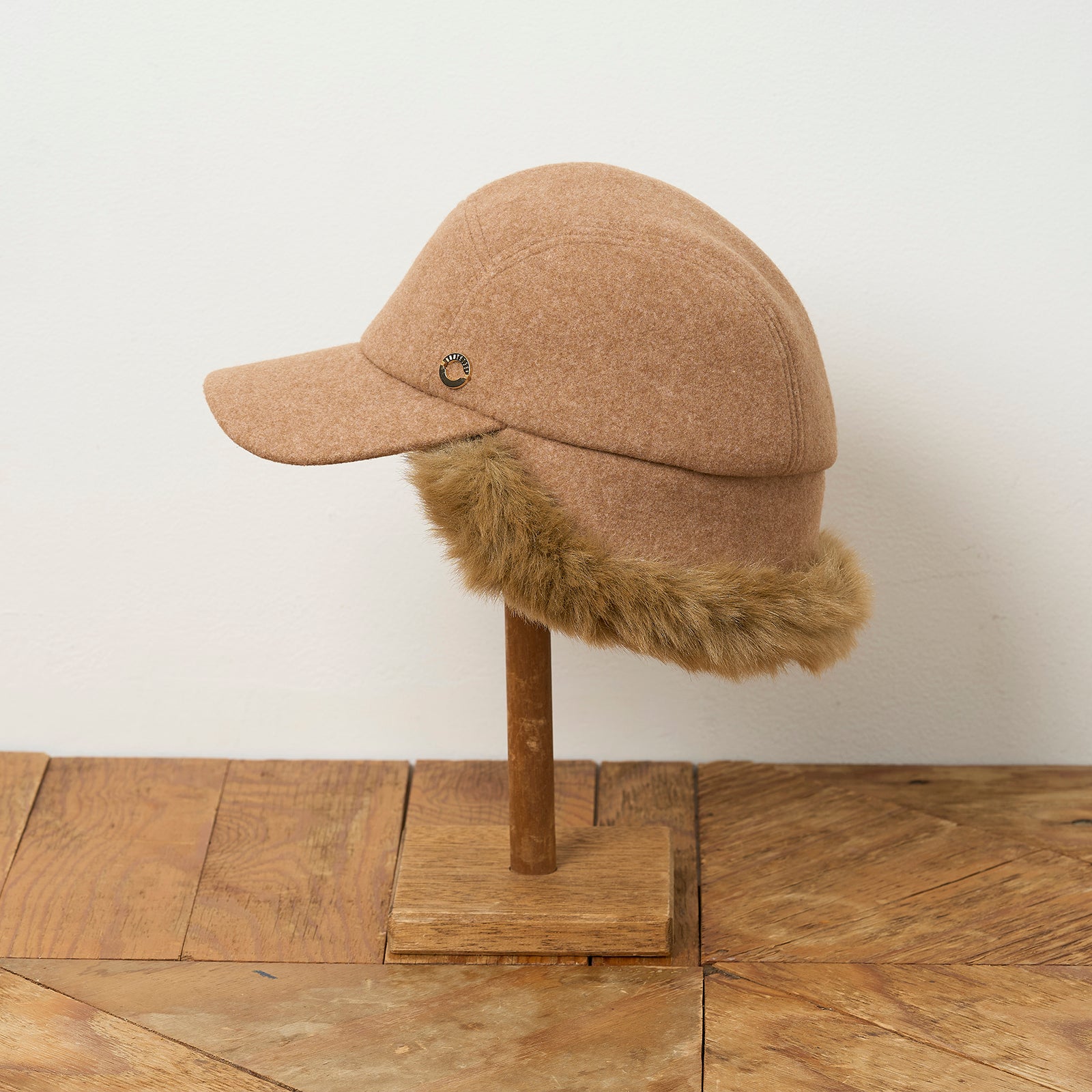 イヤフラップキャップ