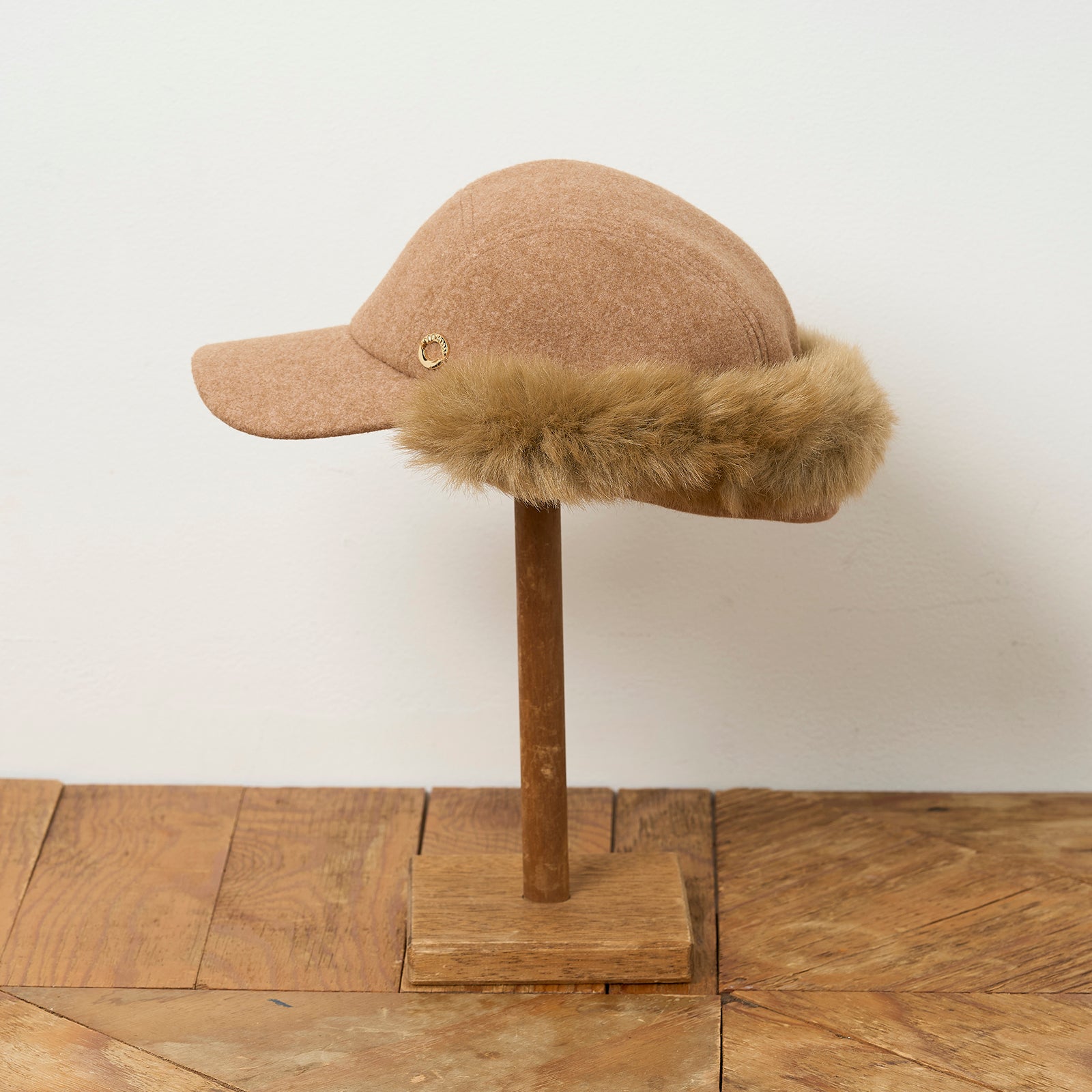 イヤフラップキャップ