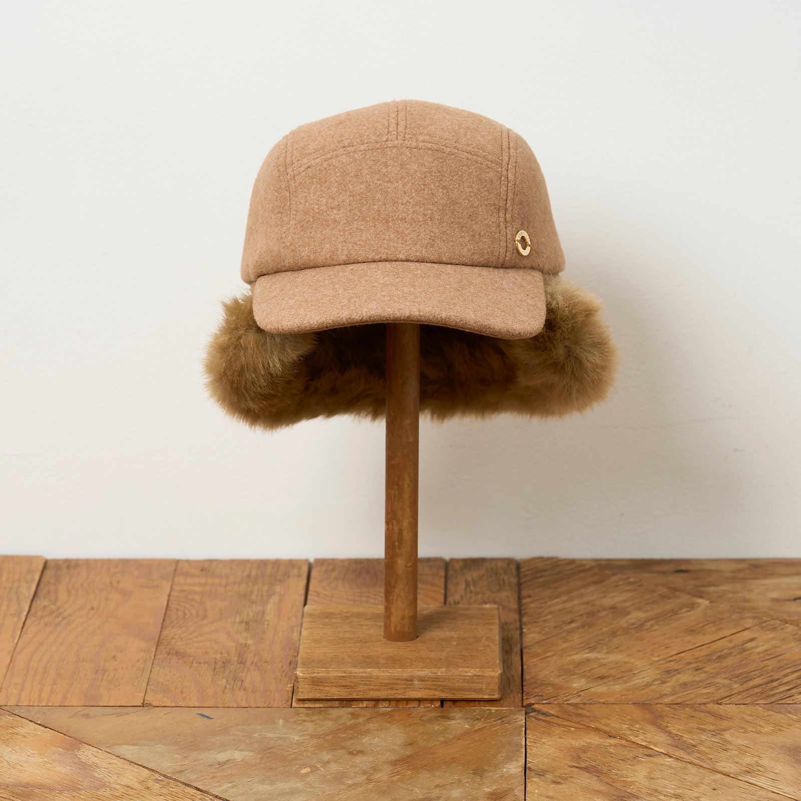 イヤフラップキャップ