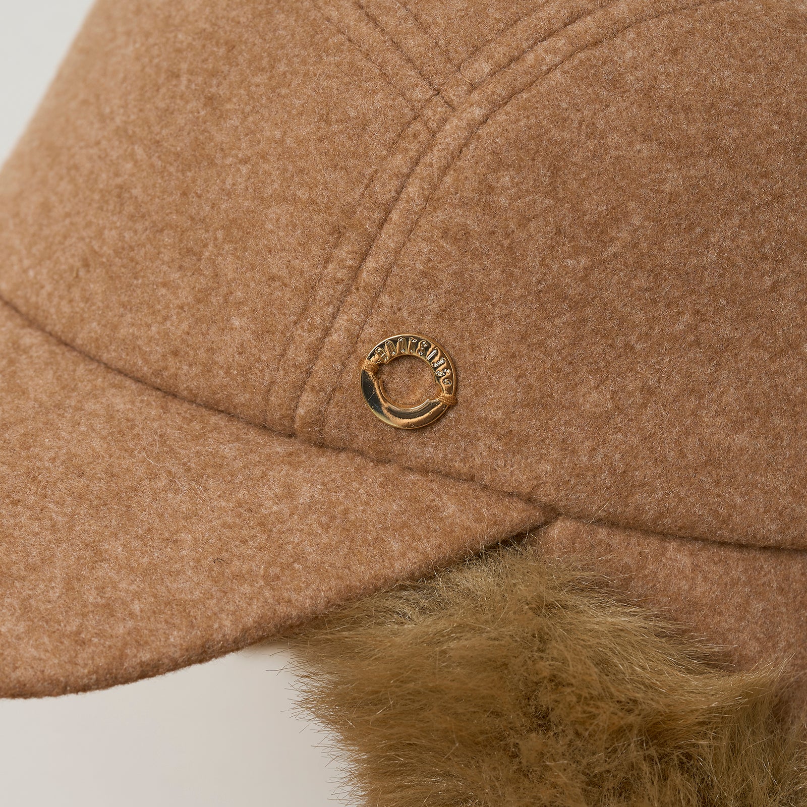 イヤフラップキャップ