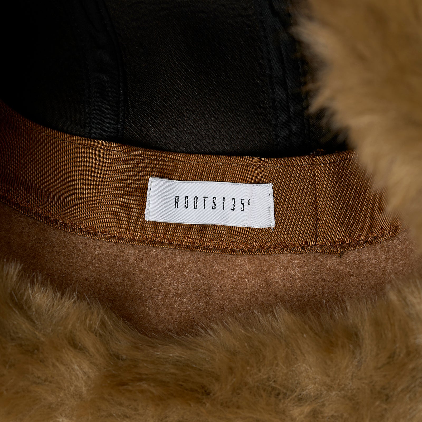 イヤフラップキャップ