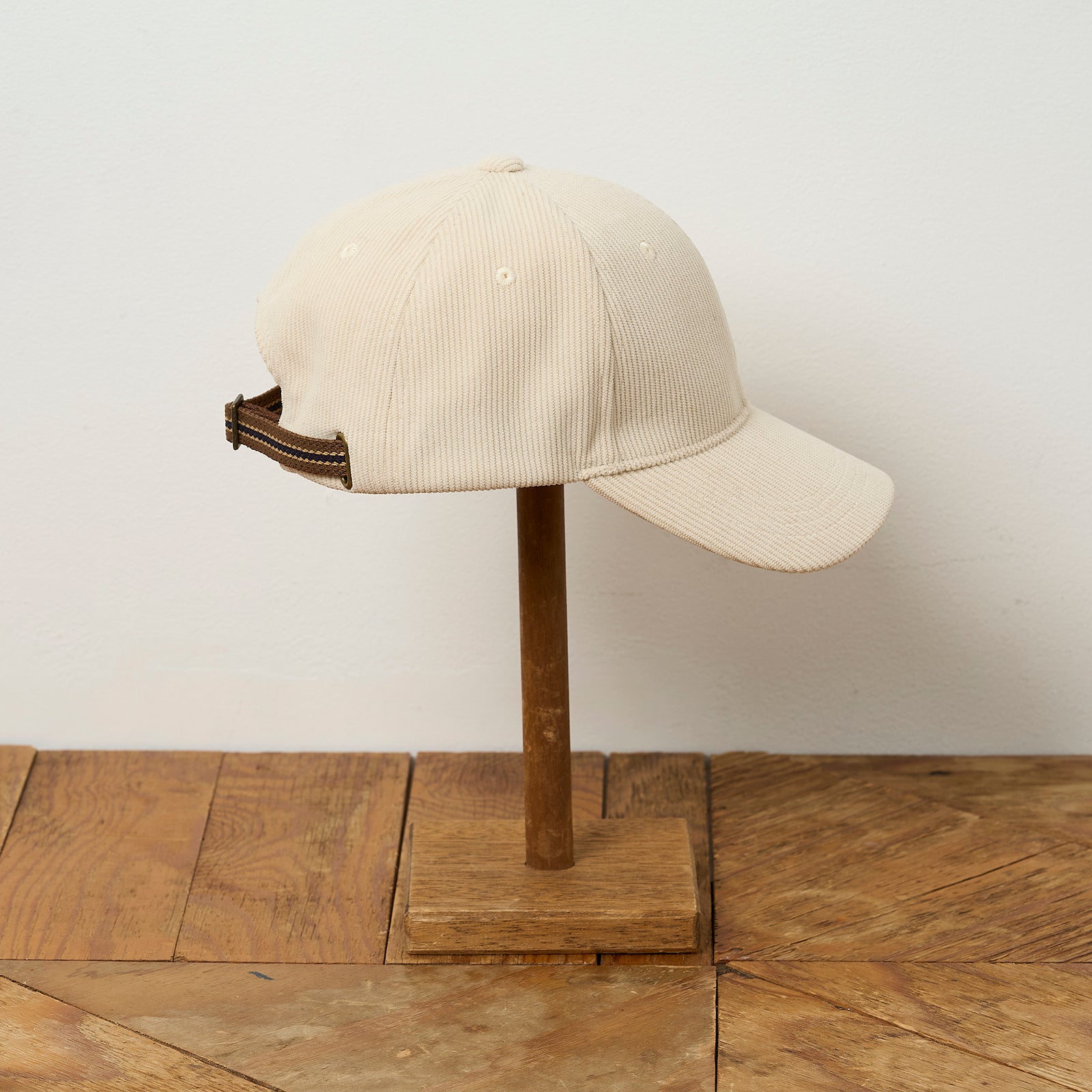 コーデュロイキャップ